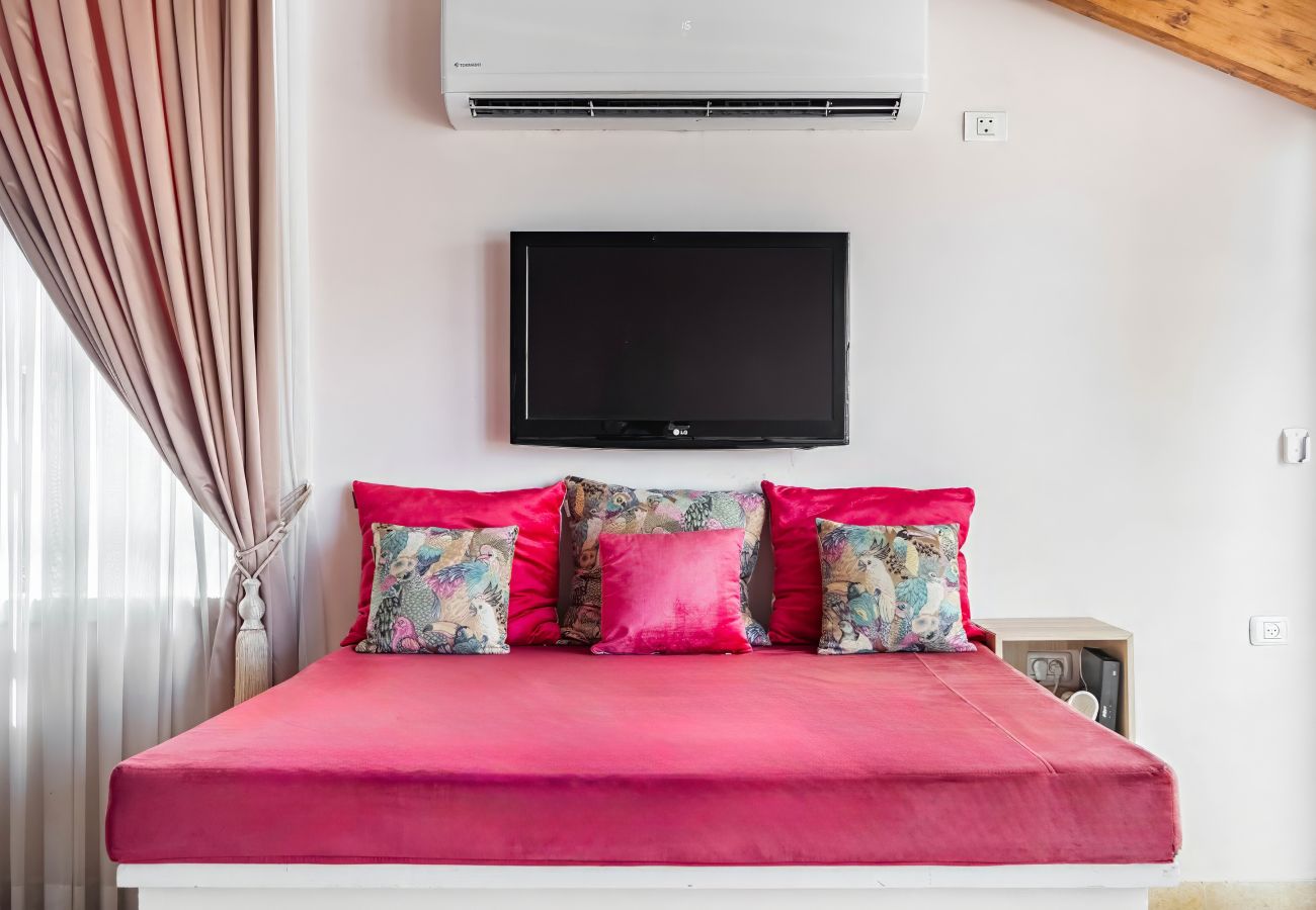 Appartement à Tel Aviv - Jaffa - MAMAD, Penthouse & Jacuzzi in Neve Tzedek by FeelHome Appartement à Tel Aviv - Jaffa - MAMAD, Penthouse & Jacuzzi in Neve Tzedek by FeelHome