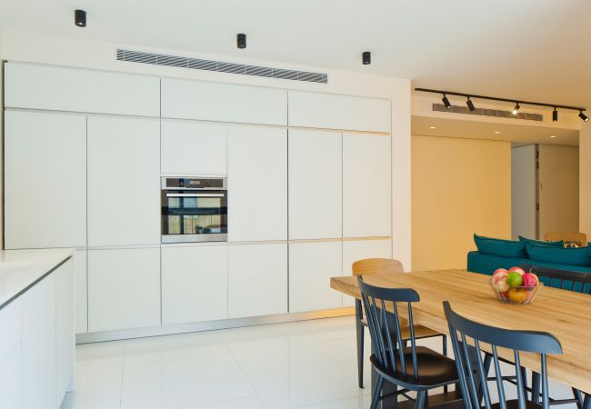 Appartement à Tel Aviv - Jaffa - Elegant 2BR & Veranda close to Beach by FeelHome Appartement à Tel Aviv - Jaffa - Elegant 2BR & Veranda close to Beach by FeelHome