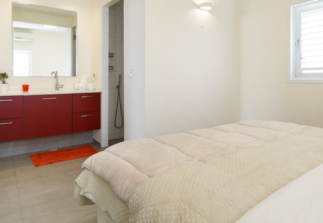 Appartement à Tel Aviv - Jaffa - MIKLAT Full Comfort 1BR near Frishman Beach by FeelHome Appartement à Tel Aviv - Jaffa - MIKLAT Full Comfort 1BR near Frishman Beach by FeelHome