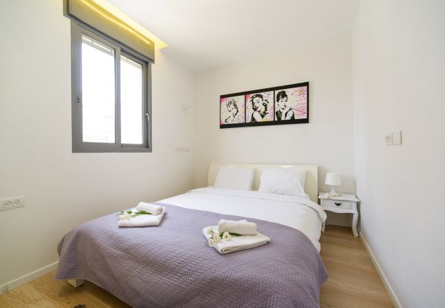 Appartement à Tel Aviv - Jaffa - MAMAD Comfort 3BR & Balcony in City Center by FeelHome Appartement à Tel Aviv - Jaffa - MAMAD Comfort 3BR & Balcony in City Center by FeelHome