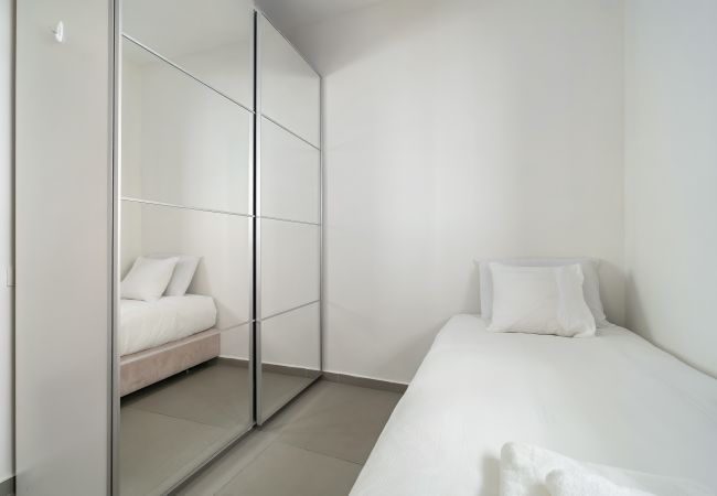 Appartement à Tel Aviv - Jaffa - MAMAD Beach & City Center with Sea View by FeelHome Appartement à Tel Aviv - Jaffa - MAMAD Beach & City Center with Sea View by FeelHome