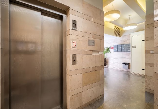 Appartement à Tel Aviv - Jaffa - MAMAD Beach & City Center with Sea View by FeelHome Appartement à Tel Aviv - Jaffa - MAMAD Beach & City Center with Sea View by FeelHome