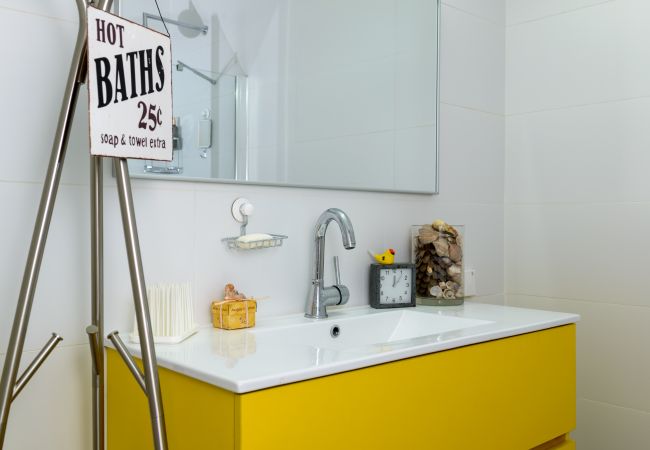 Appartement à Tel Aviv - Jaffa - Vintage & Chic with Patio by FeelHome Appartement à Tel Aviv - Jaffa - Vintage & Chic with Patio by FeelHome