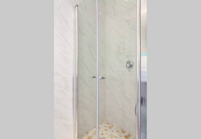 Appartement à Tel Aviv - Jaffa - MAMAD Penthouse & XL Terrace on Dallal Square by FeelHome Appartement à Tel Aviv - Jaffa - MAMAD Penthouse & XL Terrace on Dallal Square by FeelHome