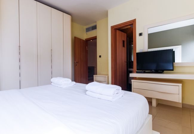 Appartement à Tel Aviv - Jaffa - MAMAD Upscale Family Home with Balcony, Parking next to Beach by FeelHome Appartement à Tel Aviv - Jaffa - MAMAD Upscale Family Home with Balcony, Parking next to Beach by FeelHome