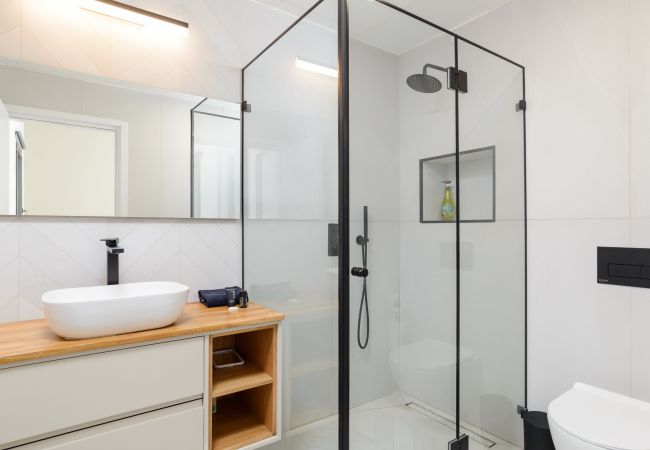 Appartement à Tel Aviv - Jaffa - MAMAD Elegant Duplex with XL Patio by FeelHome Appartement à Tel Aviv - Jaffa - MAMAD Elegant Duplex with XL Patio by FeelHome