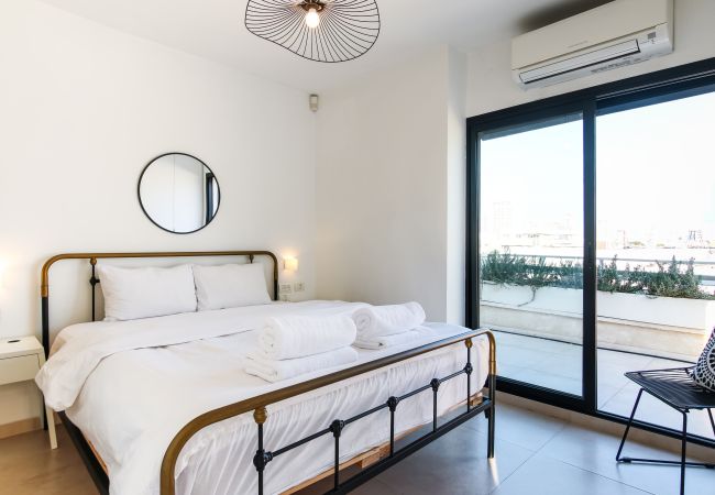 Appartement à Tel Aviv - Jaffa - MIKLAT 4BR Chic Duplex Penthouse with Terrace by FeelHome Appartement à Tel Aviv - Jaffa - MIKLAT 4BR Chic Duplex Penthouse with Terrace by FeelHome