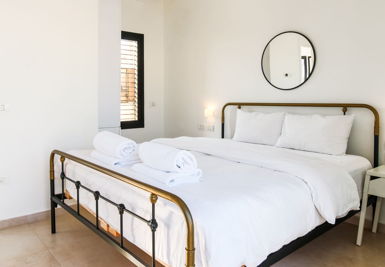 Appartement à Tel Aviv - Jaffa - MIKLAT 4BR Chic Duplex Penthouse with Terrace by FeelHome Appartement à Tel Aviv - Jaffa - MIKLAT 4BR Chic Duplex Penthouse with Terrace by FeelHome