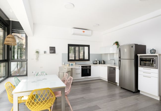 Appartement à Tel Aviv - Jaffa - MAMAD Fresh Design 2BR in City Center by FeelHome Appartement à Tel Aviv - Jaffa - MAMAD Fresh Design 2BR in City Center by FeelHome