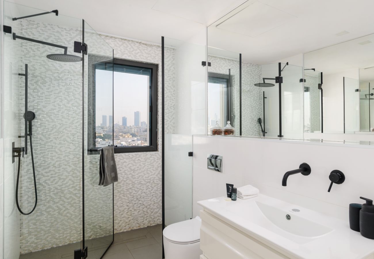 Appartement à Tel Aviv - Jaffa - MAMAD Luxury Executive 4BR with Terrace & Sea View by FeelHome Appartement à Tel Aviv - Jaffa - MAMAD Luxury Executive 4BR with Terrace & Sea View by FeelHome