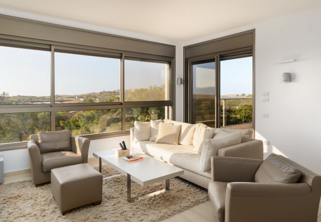 Appartement à Tel Aviv - Jaffa - MAMAD Comfort Apt Terrace & View on the Hills by FeelHome Appartement à Tel Aviv - Jaffa - MAMAD Comfort Apt Terrace & View on the Hills by FeelHome