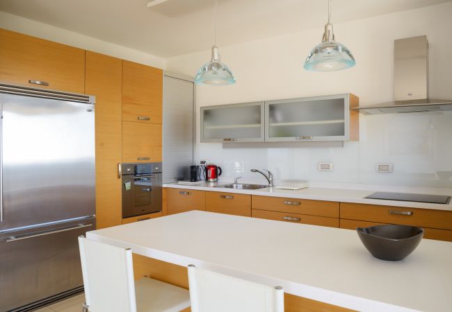 Appartement à Tel Aviv - Jaffa - MAMAD Comfort Apt Terrace & View on the Hills by FeelHome Appartement à Tel Aviv - Jaffa - MAMAD Comfort Apt Terrace & View on the Hills by FeelHome