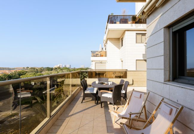 Appartement à Tel Aviv - Jaffa - MAMAD Comfort Apt Terrace & View on the Hills by FeelHome Appartement à Tel Aviv - Jaffa - MAMAD Comfort Apt Terrace & View on the Hills by FeelHome