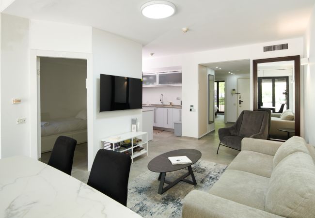 Appartement à Jerusalem - MIKLAT 2 BR next to Old City with Patio by FeelHome Appartement à Jerusalem - MIKLAT 2 BR next to Old City with Patio by FeelHome