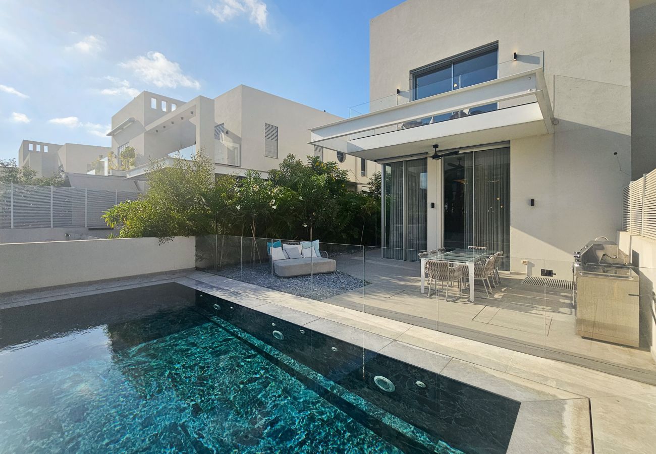 Villa à Herzliya - MAMAD Luxury New Villa with Private Pool by FeelHome Villa à Herzliya - MAMAD Luxury New Villa with Private Pool by FeelHome