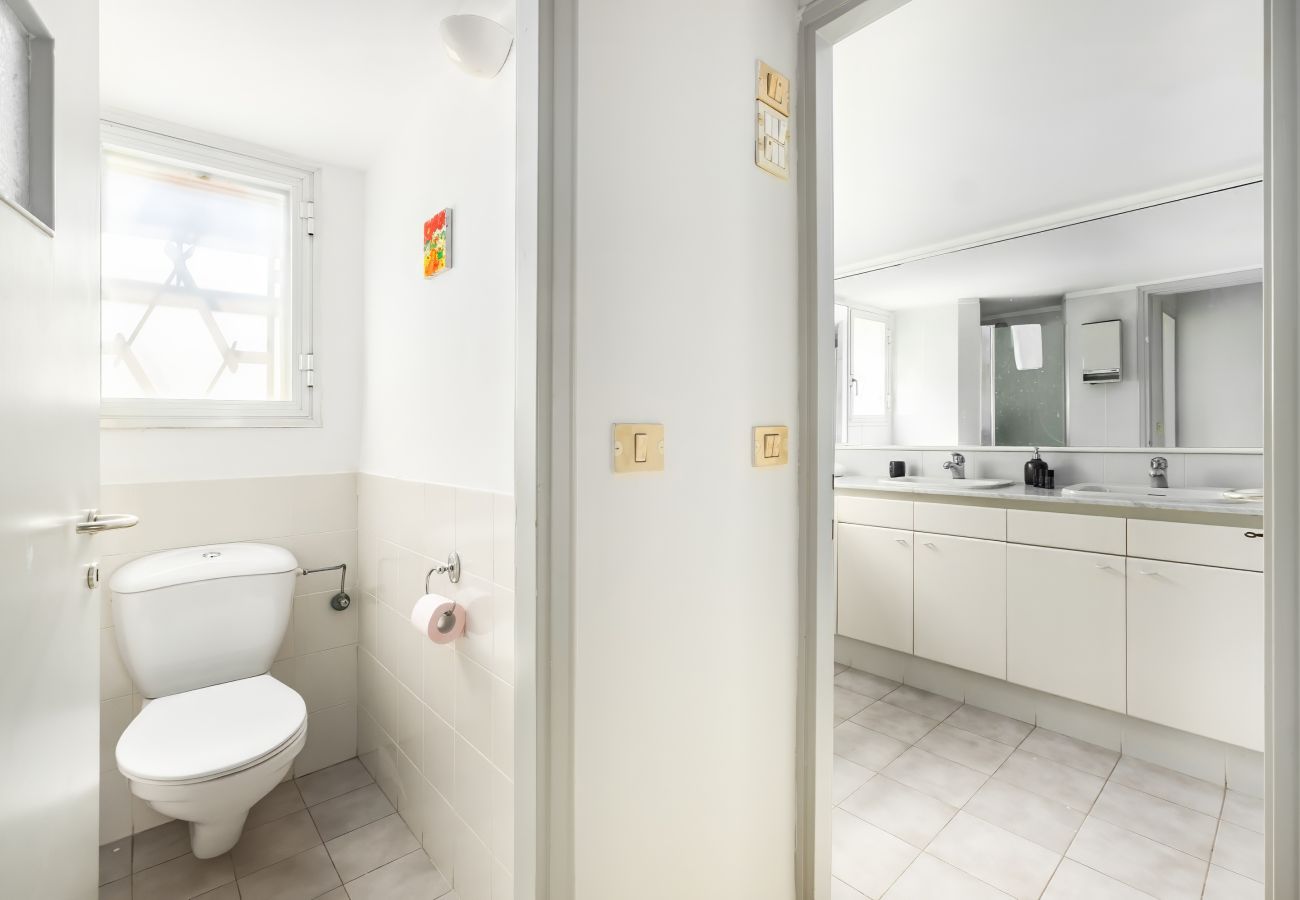 Villa à Beit Yanai - Cliffside Rustic & Charming Villa by FeelHome Villa à Beit Yanai - Cliffside Rustic & Charming Villa by FeelHome