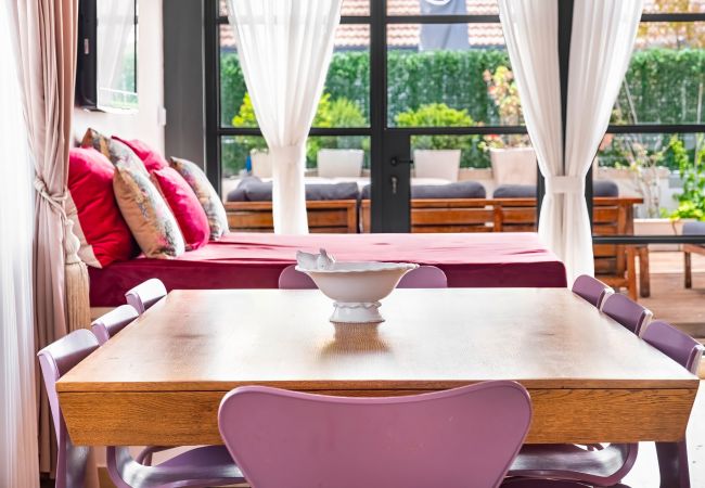 Apartamento em Tel Aviv - Jaffa - MAMAD, Penthouse & Jacuzzi in Neve Tzedek by FeelHome Apartamento em Tel Aviv - Jaffa - MAMAD, Penthouse & Jacuzzi in Neve Tzedek by FeelHome