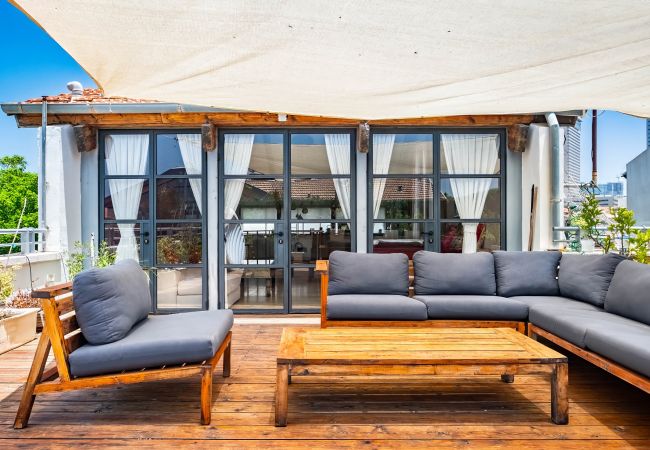 Apartamento em Tel Aviv - Jaffa - MAMAD, Penthouse & Jacuzzi in Neve Tzedek by FeelHome Apartamento em Tel Aviv - Jaffa - MAMAD, Penthouse & Jacuzzi in Neve Tzedek by FeelHome