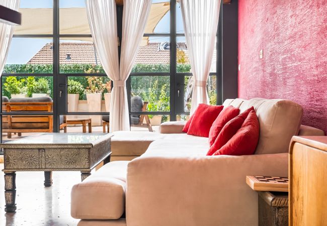 Apartamento em Tel Aviv - Jaffa - MAMAD, Penthouse & Jacuzzi in Neve Tzedek by FeelHome Apartamento em Tel Aviv - Jaffa - MAMAD, Penthouse & Jacuzzi in Neve Tzedek by FeelHome