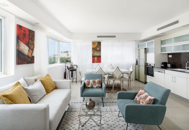Apartamento em Tel Aviv - Jaffa - Penthouse with Terrace & Panoramic View by FeelHome