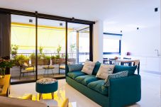 Apartamento em Tel Aviv - Jaffa - Elegant 2BR & Veranda close to Beach by... Apartamento em Tel Aviv - Jaffa - Elegant 2BR & Veranda close to Beach by...