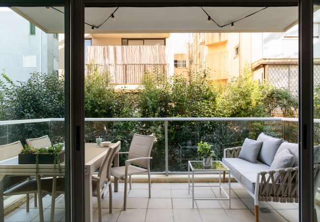 Apartamento em Tel Aviv - Jaffa - MAMAD Quiet Hideaway & Terrace near Beach by FeelHome Apartamento em Tel Aviv - Jaffa - MAMAD Quiet Hideaway & Terrace near Beach by FeelHome