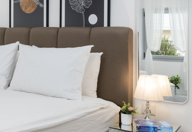Apartamento em Tel Aviv - Jaffa - MAMAD Quiet Hideaway & Terrace near Beach by FeelHome Apartamento em Tel Aviv - Jaffa - MAMAD Quiet Hideaway & Terrace near Beach by FeelHome