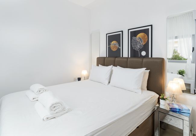 Apartamento em Tel Aviv - Jaffa - MAMAD Quiet Hideaway & Terrace near Beach by FeelHome Apartamento em Tel Aviv - Jaffa - MAMAD Quiet Hideaway & Terrace near Beach by FeelHome