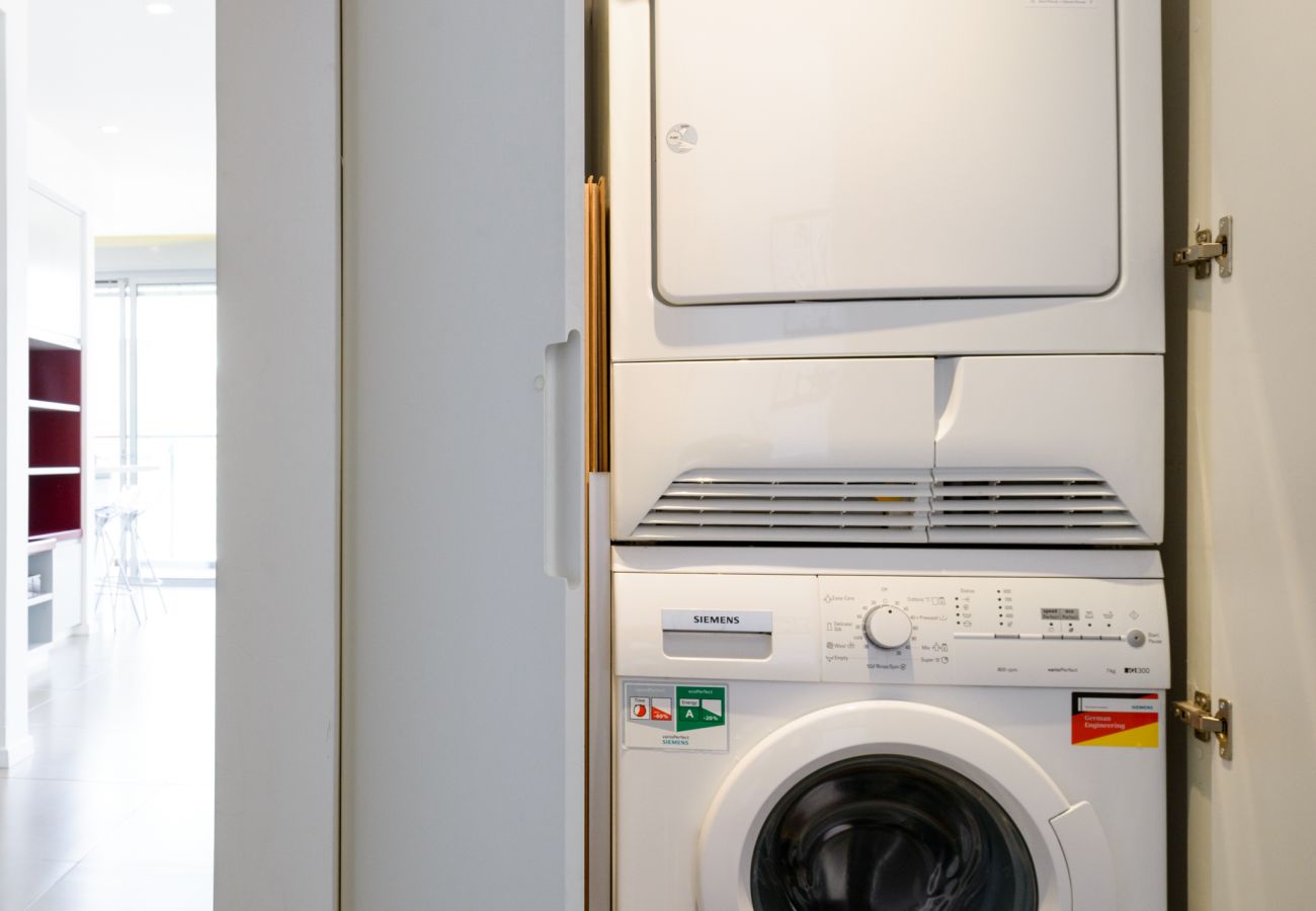 Apartamento em Tel Aviv - Jaffa - MAMAD Comfort 3BR & Balcony in City Center by FeelHome Apartamento em Tel Aviv - Jaffa - MAMAD Comfort 3BR & Balcony in City Center by FeelHome