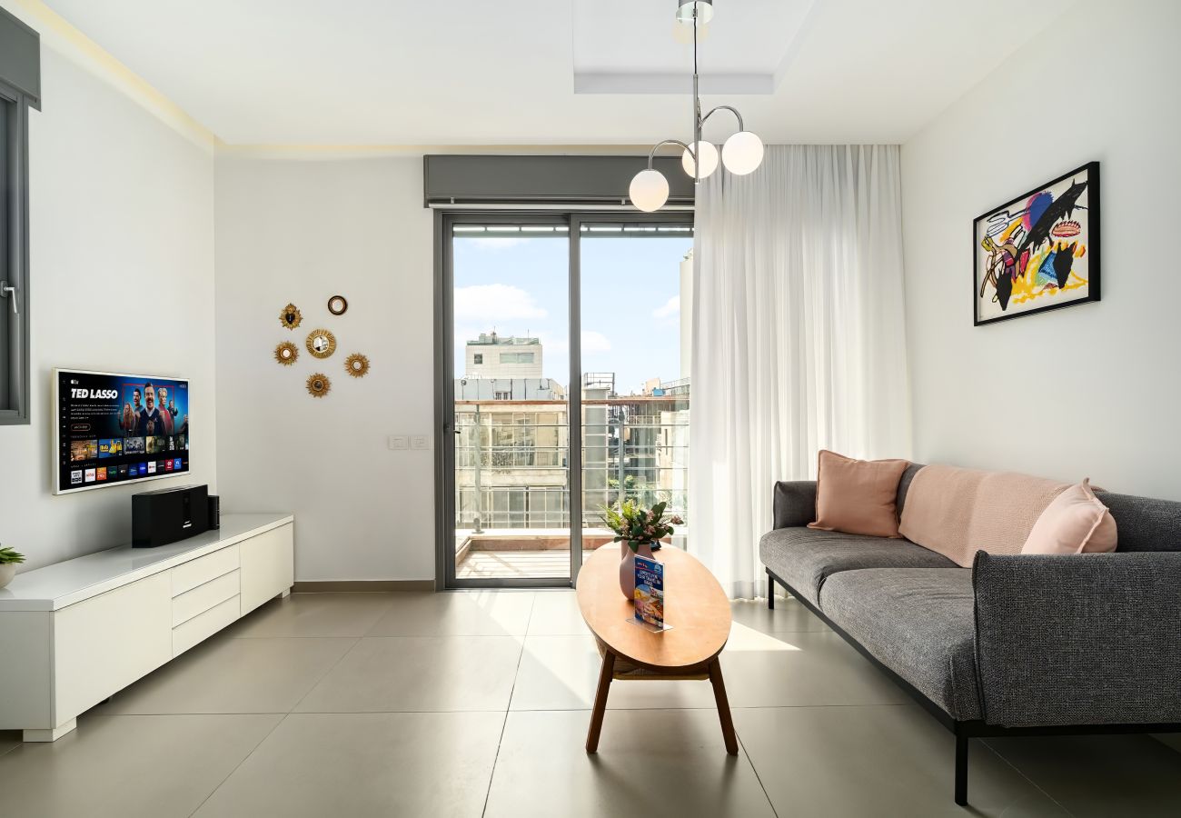 Apartamento em Tel Aviv - Jaffa - MAMAD Beach & City Center with Sea View by FeelHome Apartamento em Tel Aviv - Jaffa - MAMAD Beach & City Center with Sea View by FeelHome