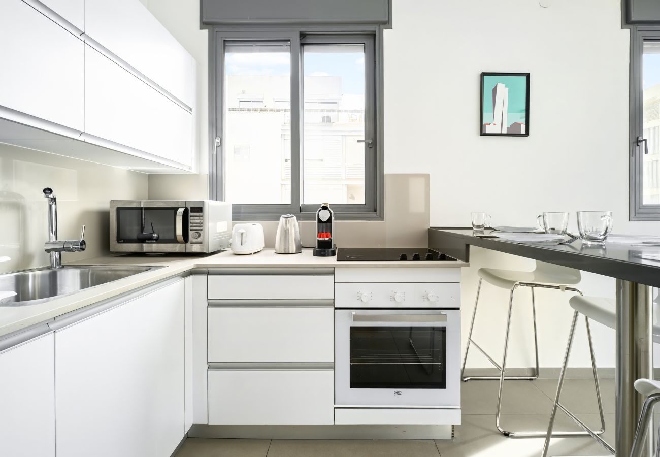 Apartamento em Tel Aviv - Jaffa - MAMAD Beach & City Center with Sea View by FeelHome Apartamento em Tel Aviv - Jaffa - MAMAD Beach & City Center with Sea View by FeelHome