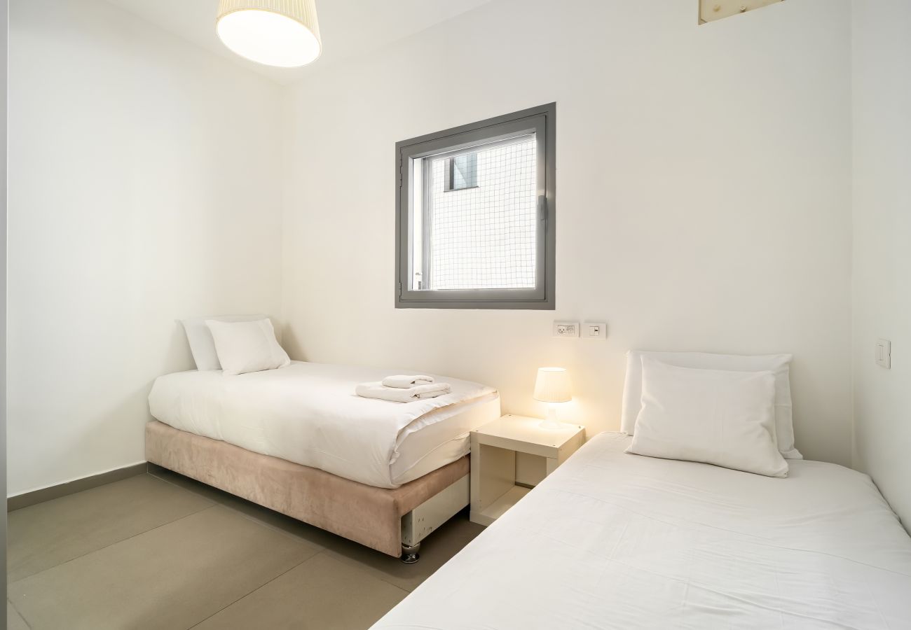 Apartamento em Tel Aviv - Jaffa - MAMAD Beach & City Center with Sea View by FeelHome Apartamento em Tel Aviv - Jaffa - MAMAD Beach & City Center with Sea View by FeelHome