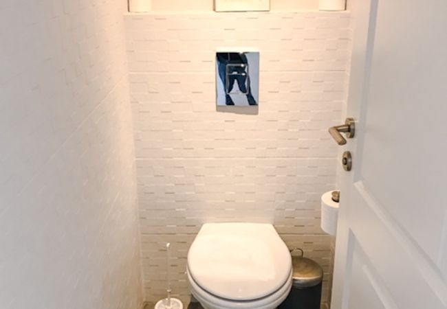 Apartamento em Tel Aviv - Jaffa - Lovely 2BR with Balcony at Gordon Beach by FeelHome Apartamento em Tel Aviv - Jaffa - Lovely 2BR with Balcony at Gordon Beach by FeelHome