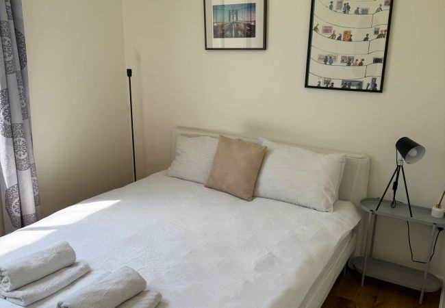 Apartamento em Tel Aviv - Jaffa - Lovely 2BR with Balcony at Gordon Beach by FeelHome Apartamento em Tel Aviv - Jaffa - Lovely 2BR with Balcony at Gordon Beach by FeelHome