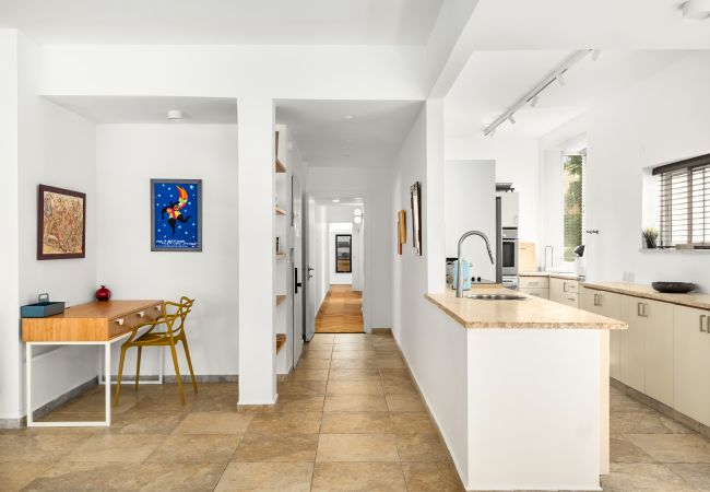 Apartamento em Tel Aviv - Jaffa - Beach Penthouse & Terrace near Hilton by FeelHome Apartamento em Tel Aviv - Jaffa - Beach Penthouse & Terrace near Hilton by FeelHome