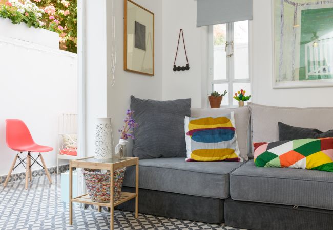 Apartamento em Tel Aviv - Jaffa - Vintage & Chic with Patio by FeelHome Apartamento em Tel Aviv - Jaffa - Vintage & Chic with Patio by FeelHome