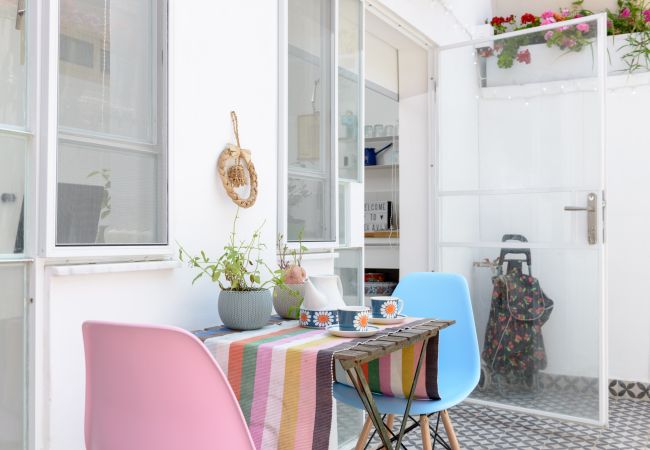 Apartamento em Tel Aviv - Jaffa - Vintage & Chic with Patio by FeelHome Apartamento em Tel Aviv - Jaffa - Vintage & Chic with Patio by FeelHome