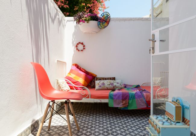 Apartamento em Tel Aviv - Jaffa - Vintage & Chic with Patio by FeelHome Apartamento em Tel Aviv - Jaffa - Vintage & Chic with Patio by FeelHome