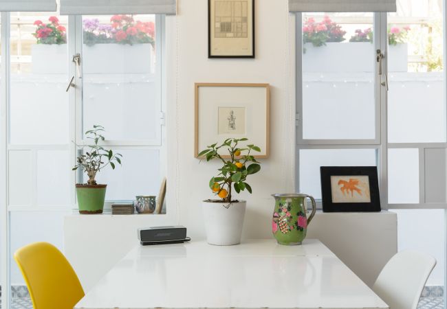 Apartamento em Tel Aviv - Jaffa - Vintage & Chic with Patio by FeelHome Apartamento em Tel Aviv - Jaffa - Vintage & Chic with Patio by FeelHome