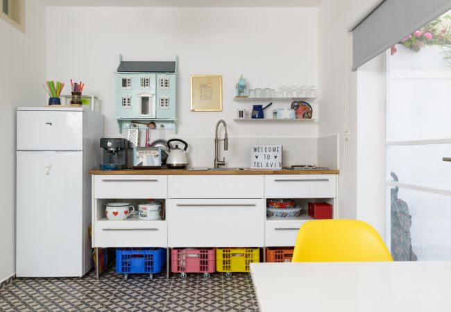Apartamento em Tel Aviv - Jaffa - Vintage & Chic with Patio by FeelHome Apartamento em Tel Aviv - Jaffa - Vintage & Chic with Patio by FeelHome