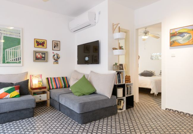 Apartamento em Tel Aviv - Jaffa - Vintage & Chic with Patio by FeelHome Apartamento em Tel Aviv - Jaffa - Vintage & Chic with Patio by FeelHome