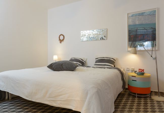 Apartamento em Tel Aviv - Jaffa - Vintage & Chic with Patio by FeelHome Apartamento em Tel Aviv - Jaffa - Vintage & Chic with Patio by FeelHome