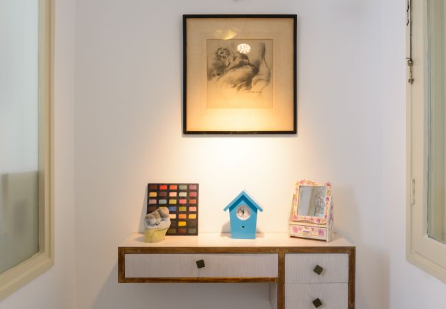 Apartamento em Tel Aviv - Jaffa - Vintage & Chic with Patio by FeelHome Apartamento em Tel Aviv - Jaffa - Vintage & Chic with Patio by FeelHome