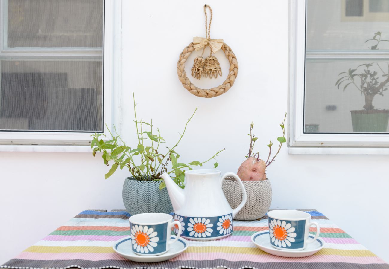 Apartamento em Tel Aviv - Jaffa - Vintage & Chic with Patio by FeelHome Apartamento em Tel Aviv - Jaffa - Vintage & Chic with Patio by FeelHome