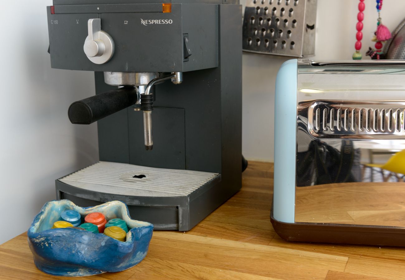 Apartamento em Tel Aviv - Jaffa - Vintage & Chic with Patio by FeelHome Apartamento em Tel Aviv - Jaffa - Vintage & Chic with Patio by FeelHome