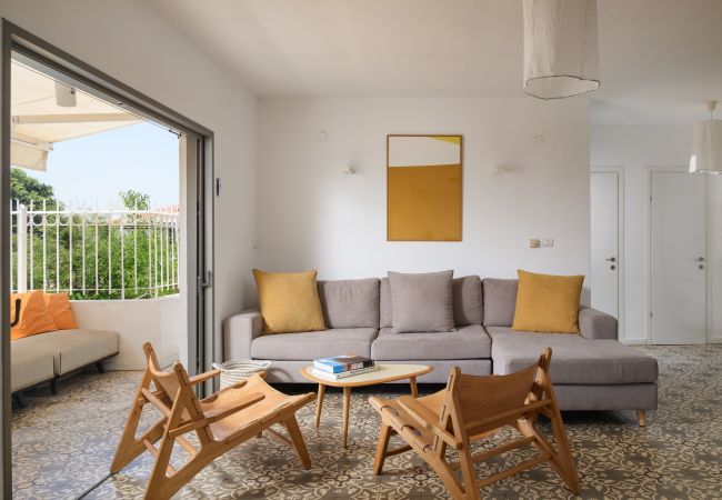 Apartamento em Tel Aviv - Jaffa - MAMAD Penthouse & XL Terrace on Dallal Square by FeelHome Apartamento em Tel Aviv - Jaffa - MAMAD Penthouse & XL Terrace on Dallal Square by FeelHome