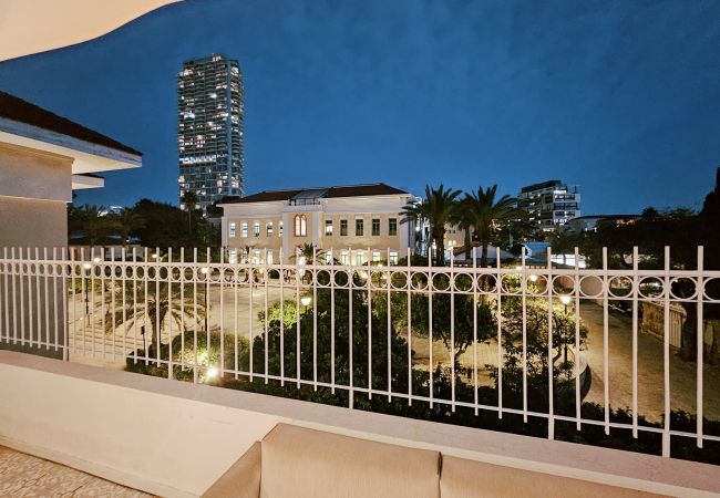 Apartamento em Tel Aviv - Jaffa - MAMAD Penthouse & XL Terrace on Dallal Square by FeelHome Apartamento em Tel Aviv - Jaffa - MAMAD Penthouse & XL Terrace on Dallal Square by FeelHome