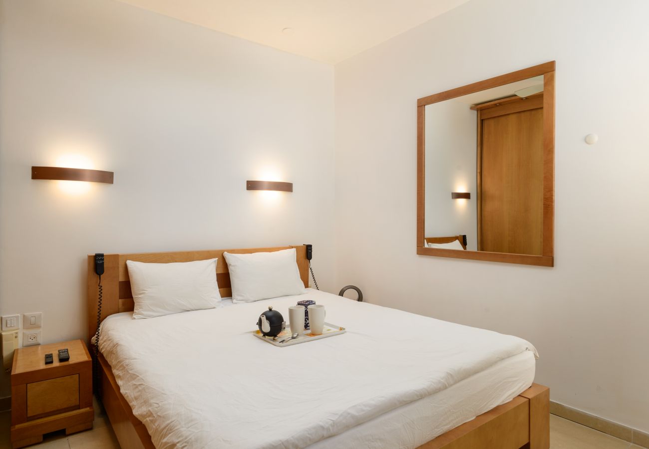 Apartamento em Tel Aviv - Jaffa - MAMAD Cosy Hideaway steps from Beach by FeelHome Apartamento em Tel Aviv - Jaffa - MAMAD Cosy Hideaway steps from Beach by FeelHome