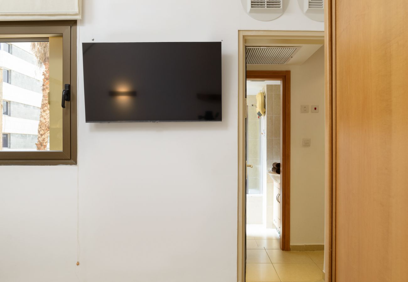 Apartamento em Tel Aviv - Jaffa - MAMAD Cosy Hideaway steps from Beach by FeelHome Apartamento em Tel Aviv - Jaffa - MAMAD Cosy Hideaway steps from Beach by FeelHome