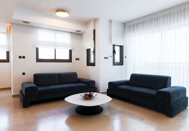 Apartamento em Tel Aviv - Jaffa - MAMAD Upscale Family Home with Balcony, Parking next to Beach by FeelHome Apartamento em Tel Aviv - Jaffa - MAMAD Upscale Family Home with Balcony, Parking next to Beach by FeelHome